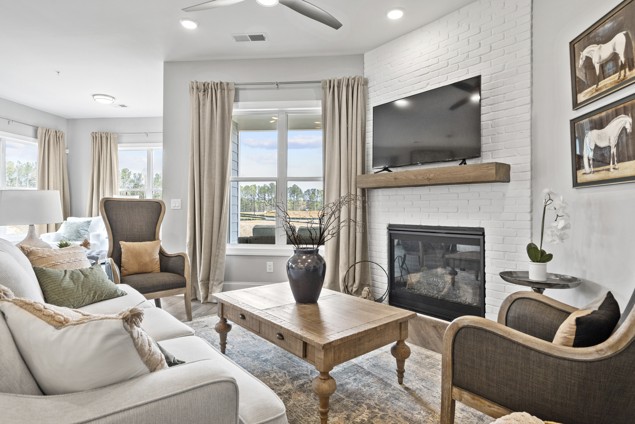 reserve-bells-ferry-livingroom
